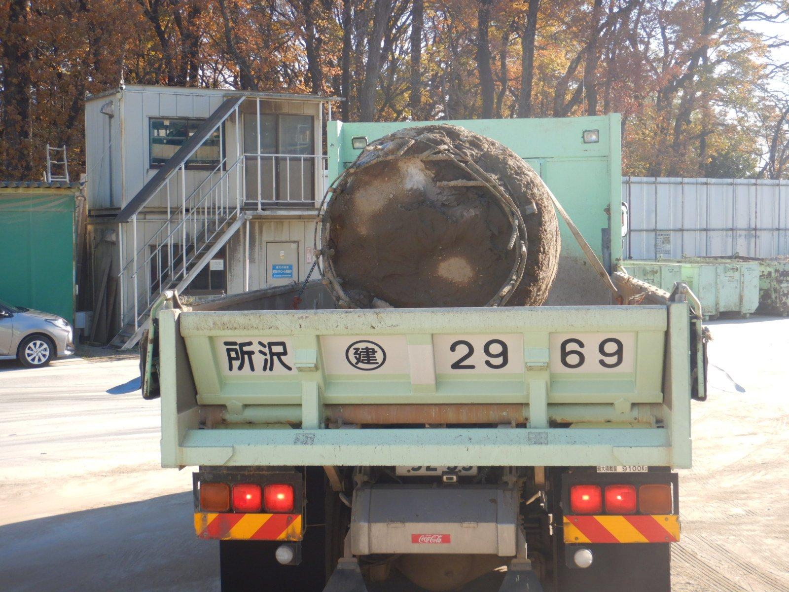 基礎杭積載状況　レバーブロックにて荷締め